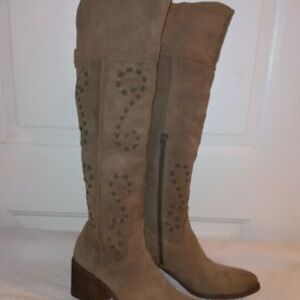 Elegant Tan Knee-High Women's Boots